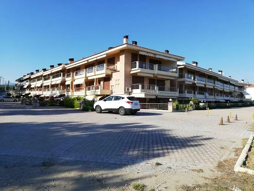 Μaisonette Of 6 Persons, 50 Meters From The Sea Vila Gerakini Casa de Férias